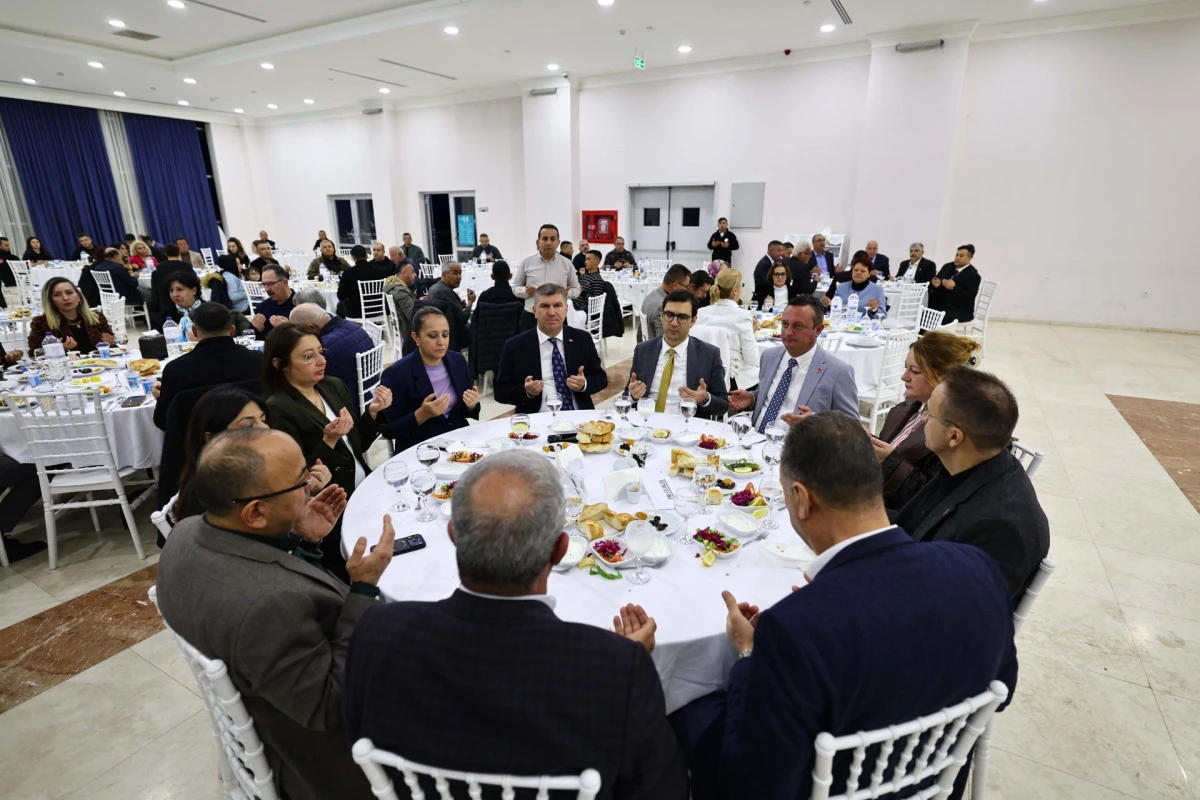 Burdur&rsquo;da G&ouml;n&uuml;l Sofrası protokol&uuml; buluştu: "En değerli ibadet g&uuml;zel ahlaktır"