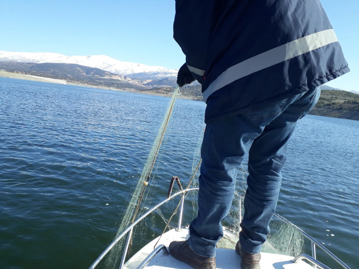 Burdur&rsquo;da i&ccedil; sularda av yasağı başlıyor: 15 Mart&rsquo;tan itibaren olta atmak yasak