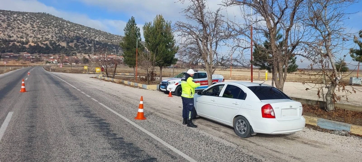 Burdur&rsquo;da Okul Servisleri ve Kış Lastiğine Y&ouml;nelik Trafik Denetimi