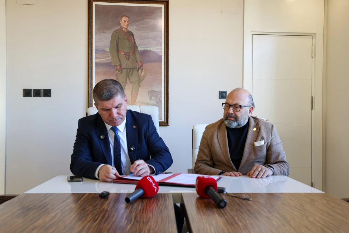 Burdur&rsquo;da Su Sorununa Dev Adım: Senir İ&ccedil;me Suyu Projesi İ&ccedil;in İmzalar Atıldı