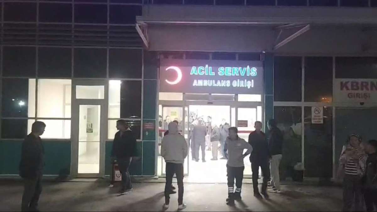 Bursa'da aynı işletmeden tavuk döner yiyen 17 kişi, hastanelik oldu