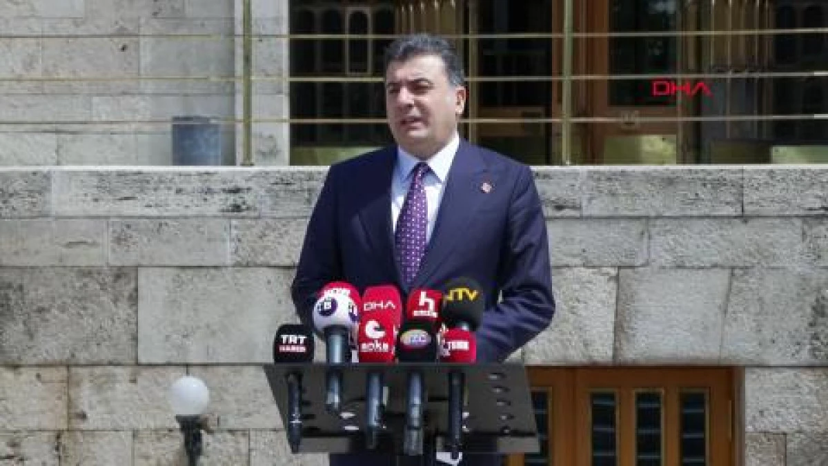 CHP'de 57 Parti Meclisi &uuml;yesinden 28'i istifa etti
