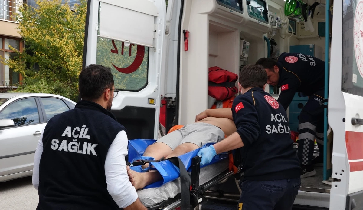 Doğal gaz kokusu olan evde bitkin bulundu