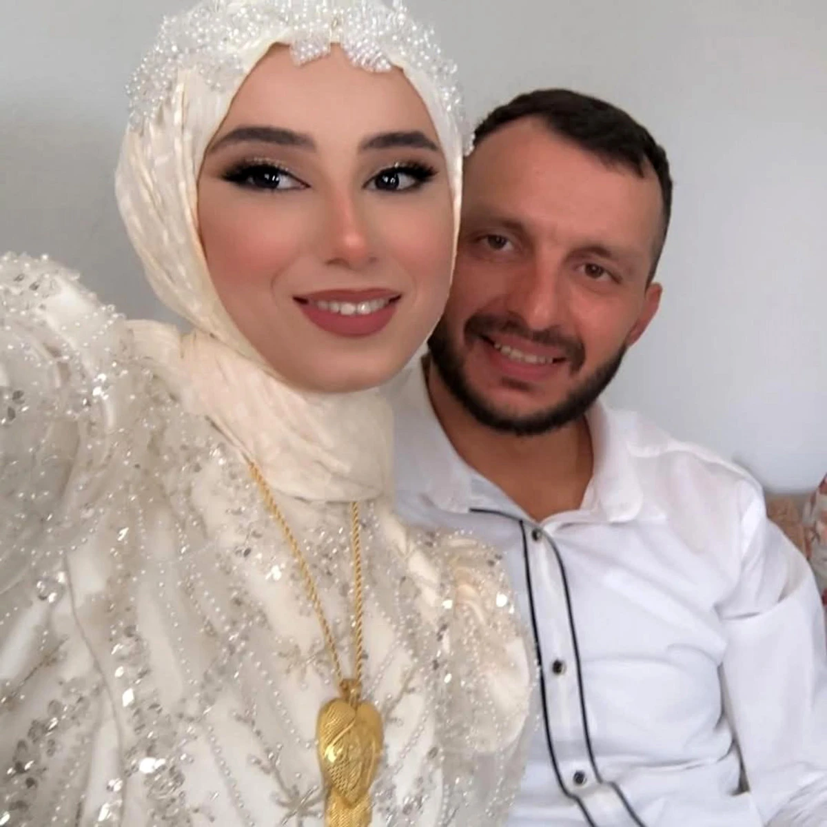D&uuml;ğ&uuml;n g&uuml;n&uuml; &ouml;l&uuml; bulunan &ccedil;ift, karbonmonoksit gazından zehirlenmiş