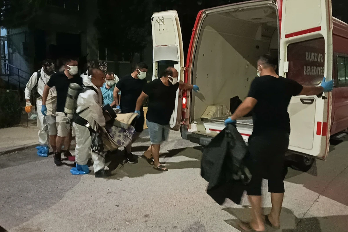 Evinde ölü bulundu