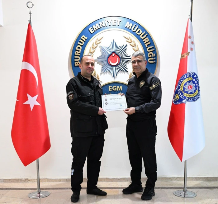 G&uuml;venlik g&ouml;revlisine teşekk&uuml;r belgesi