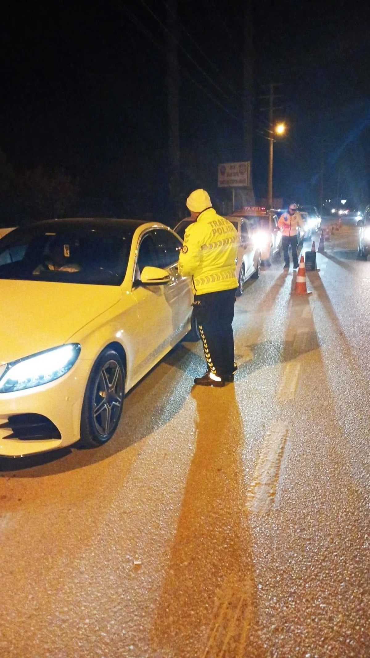 İl Emniyet Müdürlüğü’nden Işık Donanımı Denetimi: 60 Araca Ceza, 10 Araç Trafikten Men