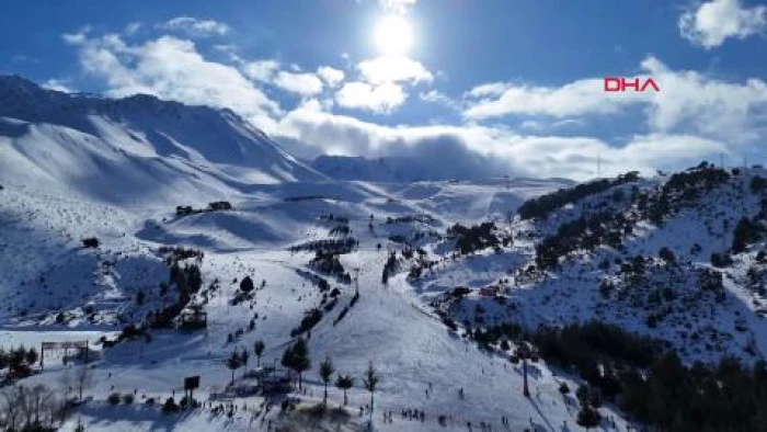 Isparta - Davraz Kayak Merkezi'ne 2 haftada 100 bin ziyaret&ccedil;i