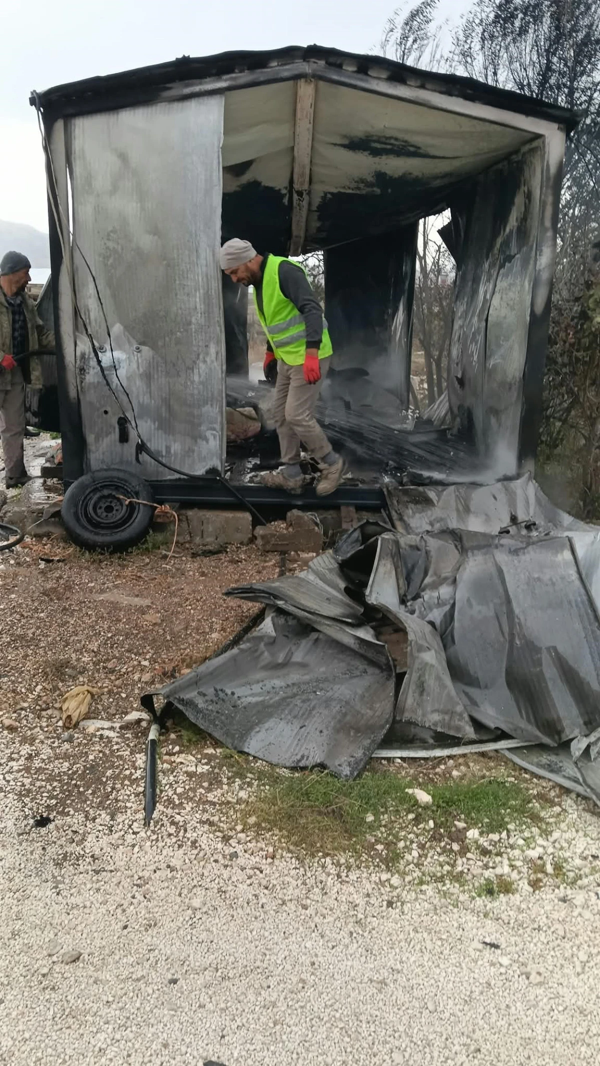 Konteyner evde çıkan yangında hayatını kaybetti
