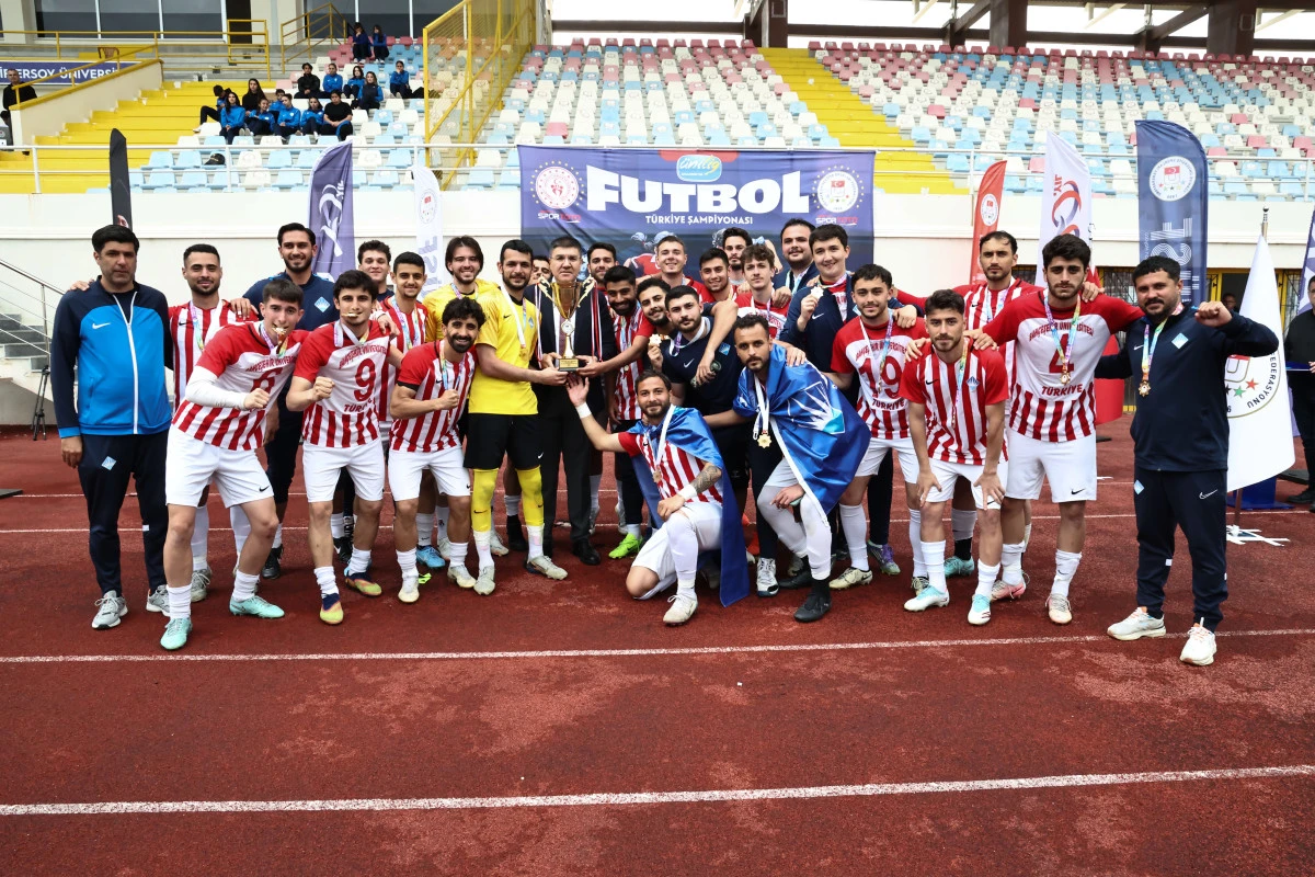 MAK&Uuml; ev sahipliğinde d&uuml;zenlenen &Uuml;nilig Futbol T&uuml;rkiye Şampiyonası sona erdi