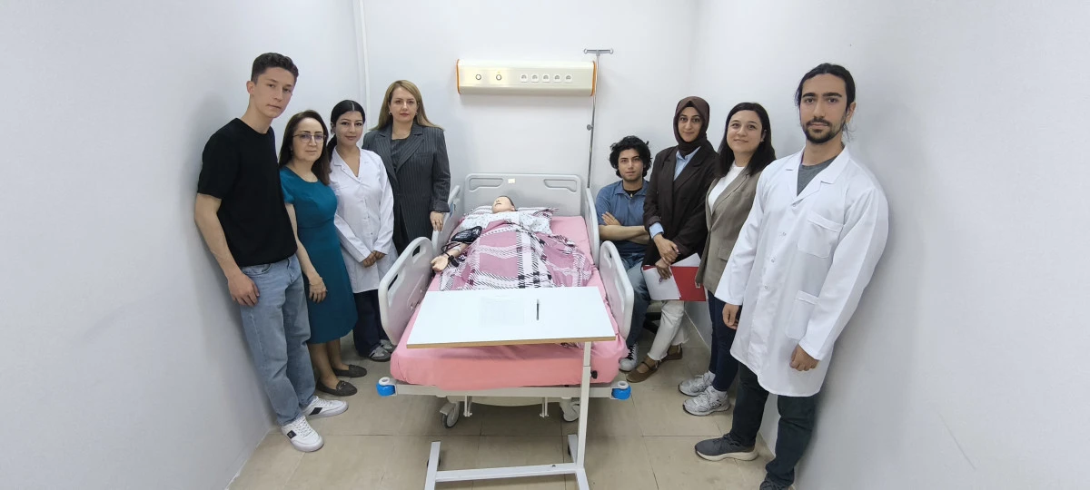 MAK&Uuml; HEMŞİRELİK EĞİTİMİNDE TEKNOLOJİK DEVRİM: SİM&Uuml;LASYON DESTEKLİ YENİ D&Ouml;NEM