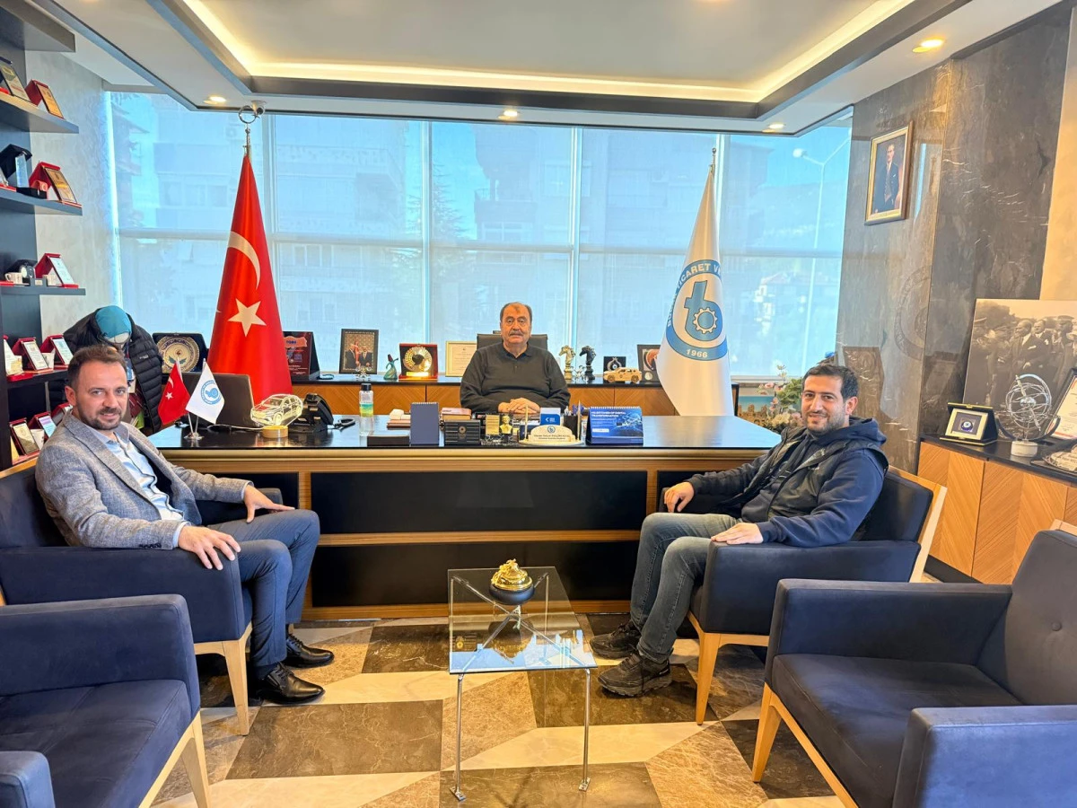 MHP Bucak İl&ccedil;e Başkanı Ali Sağar&rsquo;dan Başkan Me&ccedil;ikoğlu&rsquo;na Ziyaret