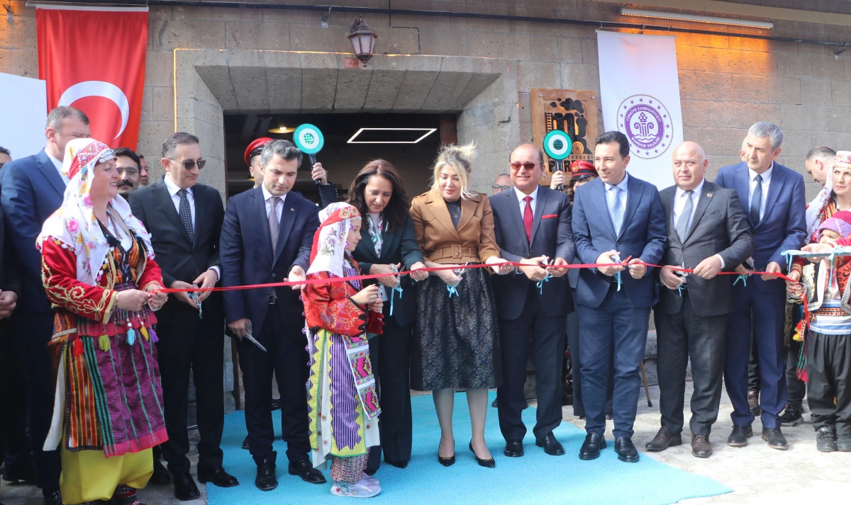 Millet kıraathanesi, gar at&ouml;lye ve gar kafe a&ccedil;ıldı