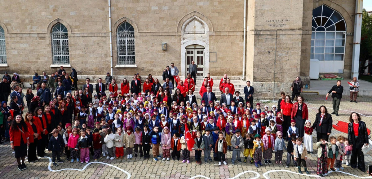 Miniklerin Cumhuriyet Bayramı sevinci