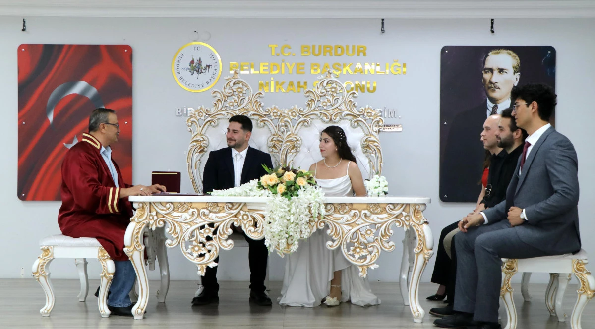 Nikah salonunda 26.06.2026 yoğunluğu