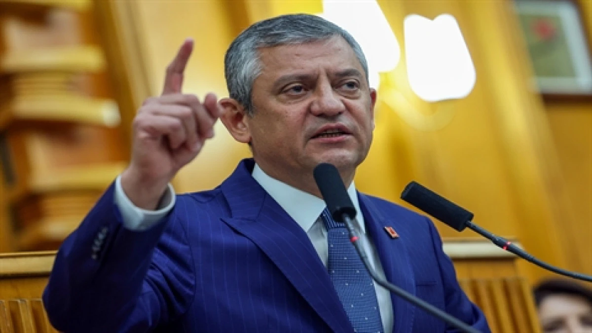 &Ouml;zg&uuml;r &Ouml;zel: Geri adım atılır kurultay yapılırsa bu defter kapanır