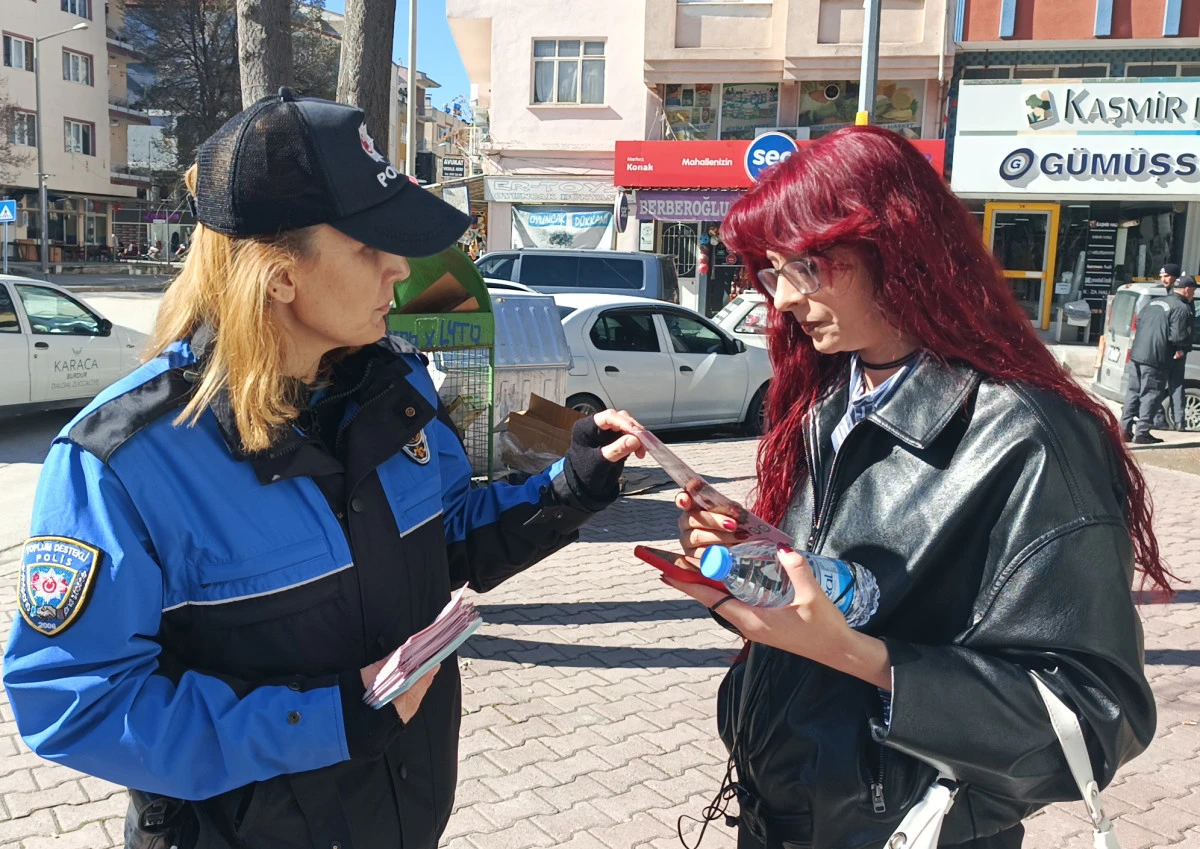 Polisten dolandırıcılık ve KADES bilgilendirmesi