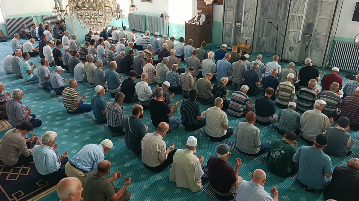Ulucami'de şehitler i&ccedil;in mevlit okutuldu