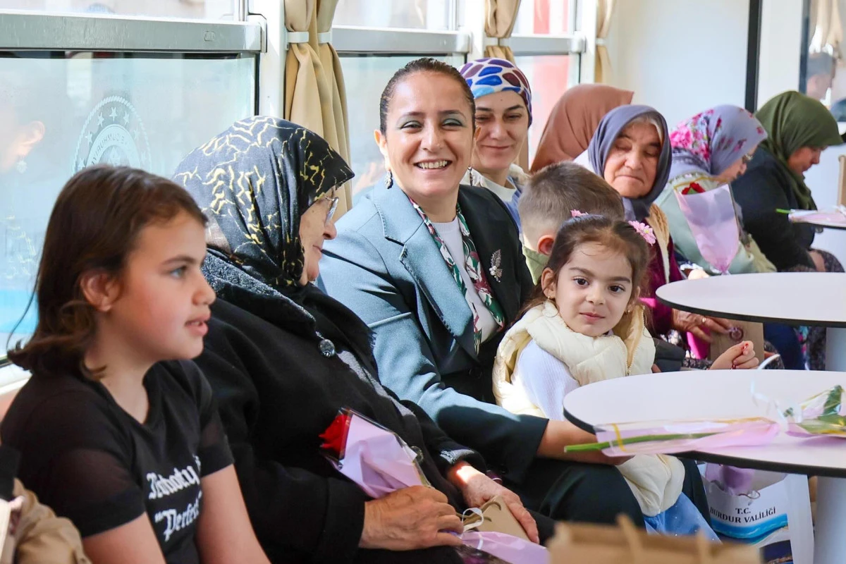 Vali Bilgihan, şehit anneleriyle buluştu