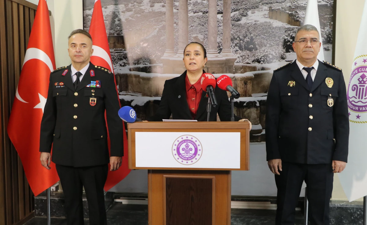 Vali Bilgihan: Uyuşturucu tacirlerine ge&ccedil;it vermemekte kararlıyız