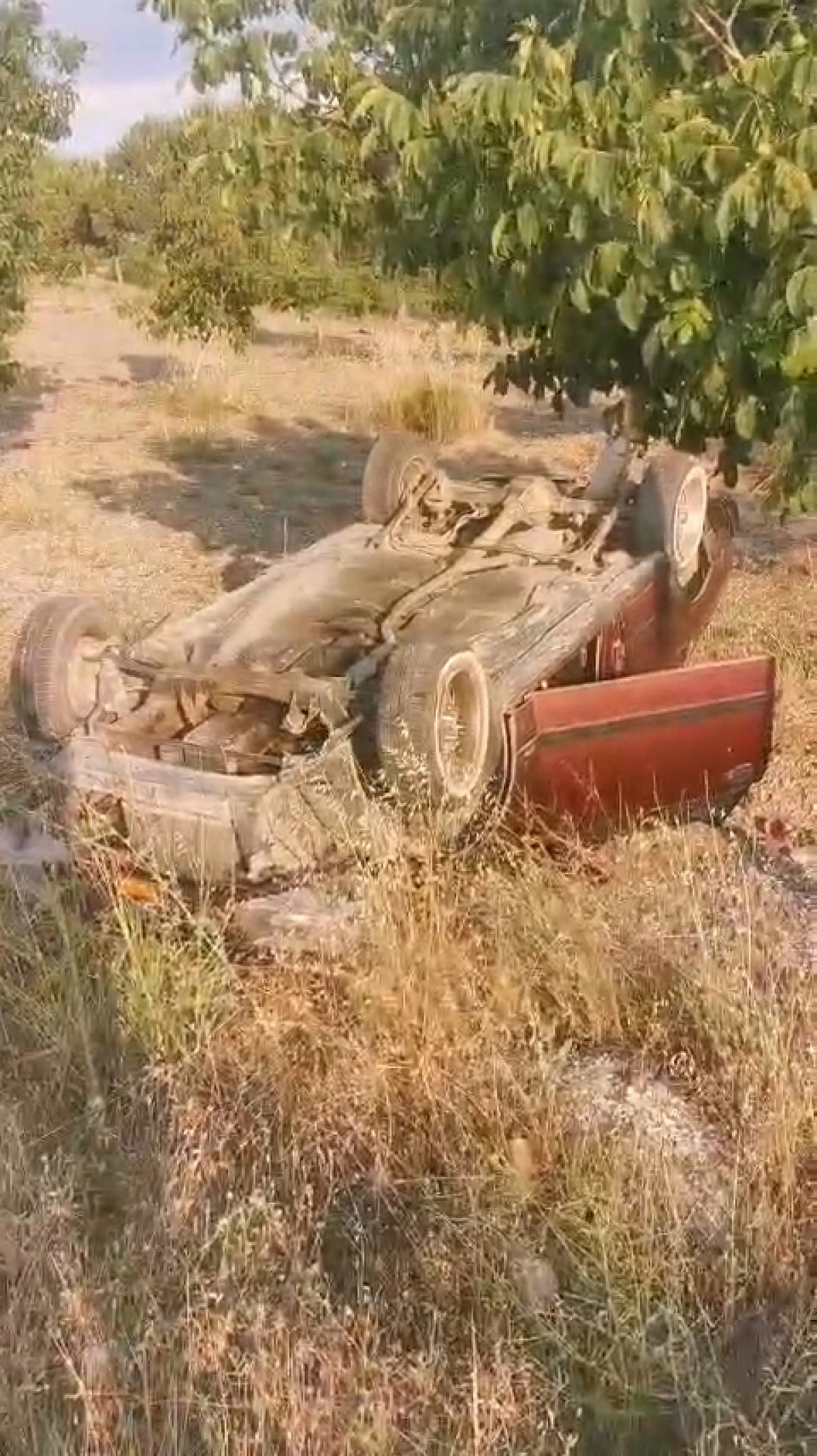 Yola d&ouml;k&uuml;len yakıt kazaya neden oldu