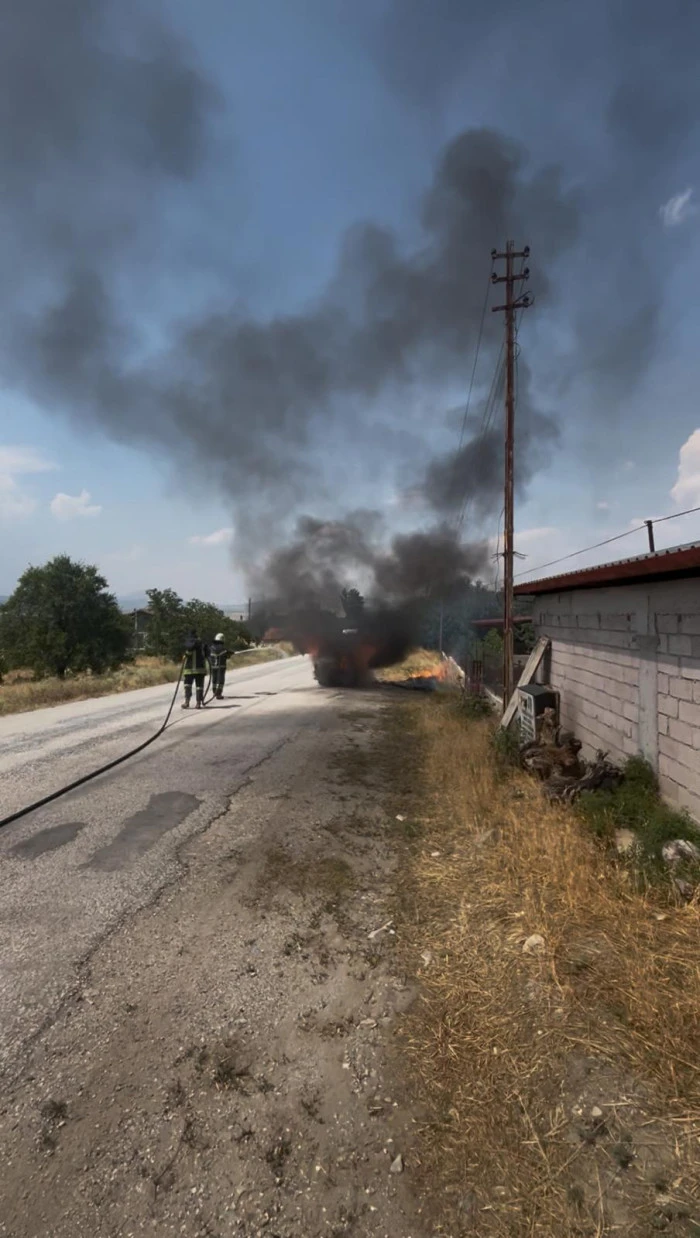 Burdur’da Seyir Halindeki Otomobil Alev Aldı