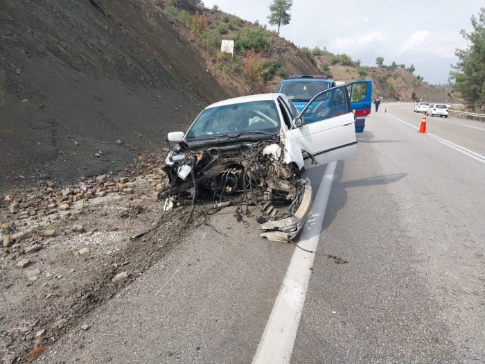 Bucak'ta kaza: 5 yaralı 